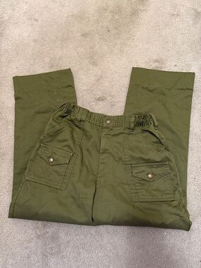 Men's Olive Green Cargo Pants with Front Flap Pockets
